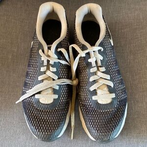 Nike White & Black Low Top Sneakers Size 9 Men’s Athletic Shoes Casual